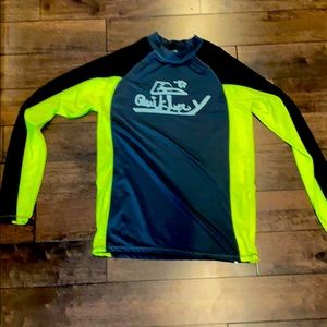 QuikBay swim shirt men’s medium